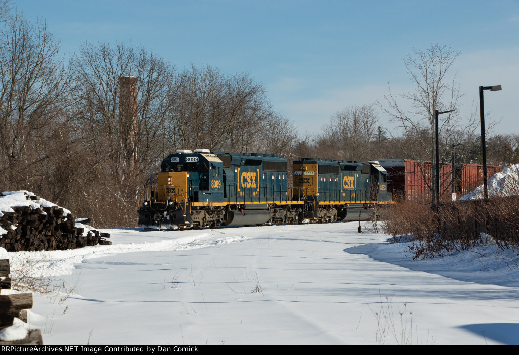CSXT 8089 Leads L070 in Portland